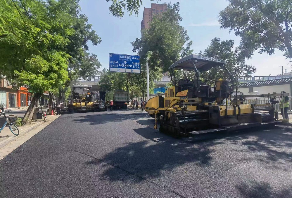 鄭州瀝青攤鋪機安全技術(shù)交底