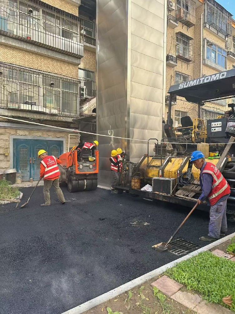 鄭州瀝青攪拌站，是道路建設(shè)領(lǐng)域的中流砥柱。